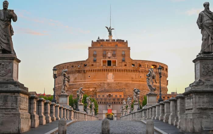Falconeria allontanamento volatili castel sant'angelo roma